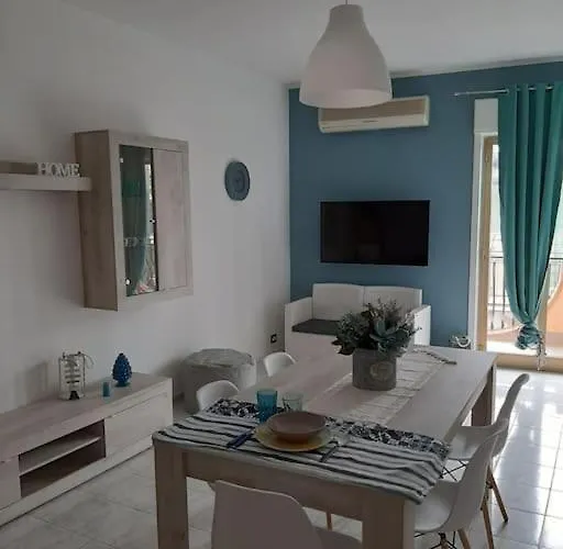 Dahlia Giardini-taormina Apartment Giardini Naxos