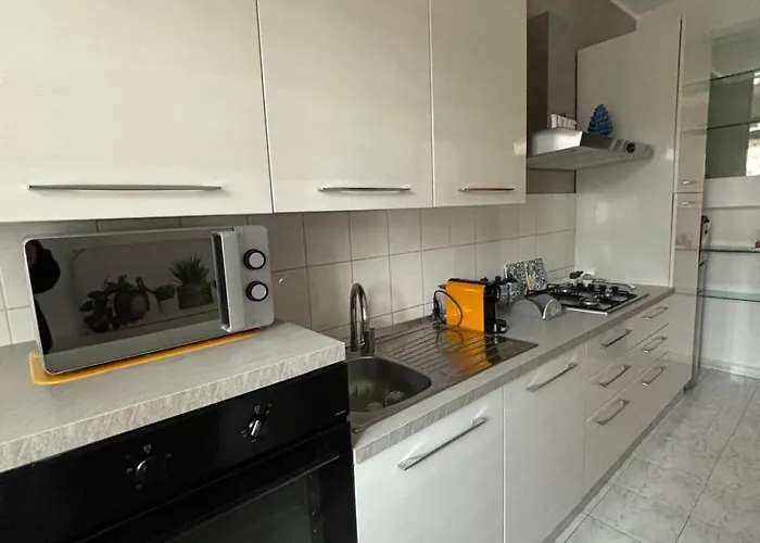 Dahlia Giardini-taormina * Giardini Naxos